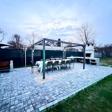 Garden Villa Braşov Exterior foto