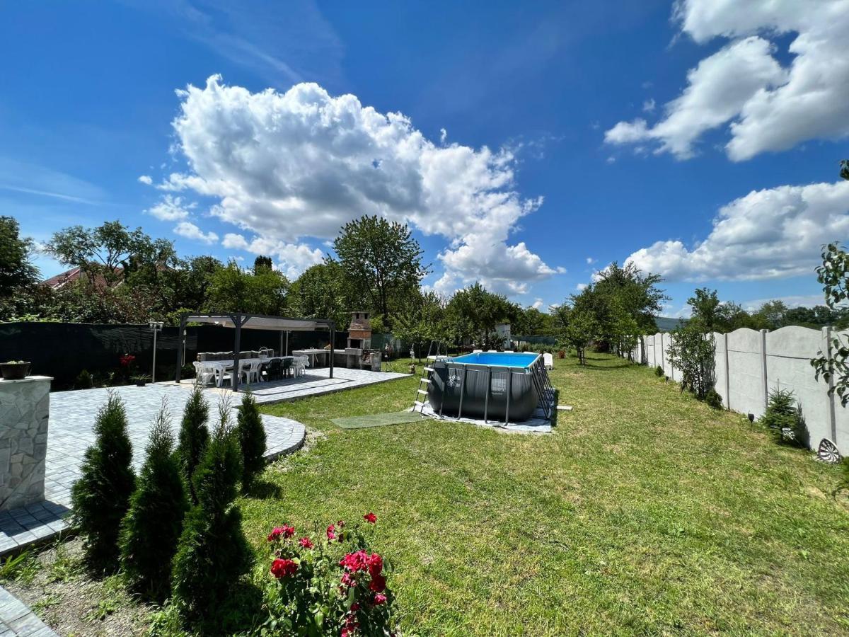 Garden Villa Braşov Exterior foto